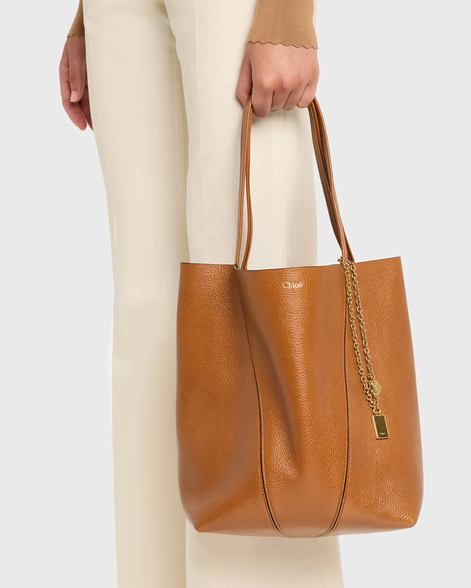 Chloe Spin Medium Tote Bag in Leather